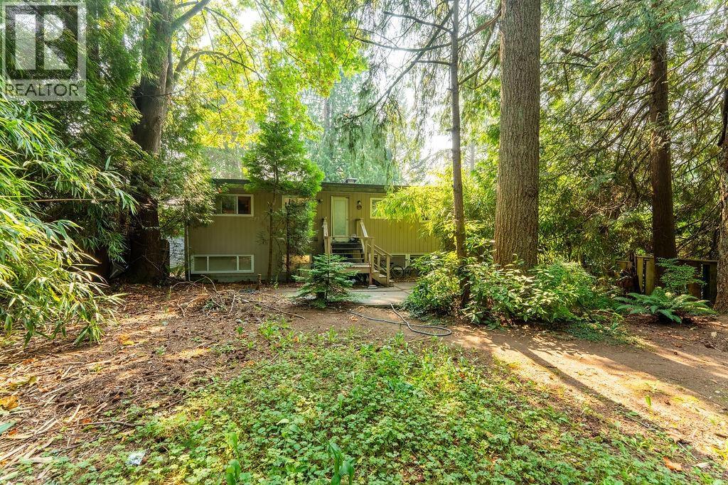 643 Plymouth Drive, North Vancouver, British Columbia  V7H 2H5 - Photo 12 - R3048754