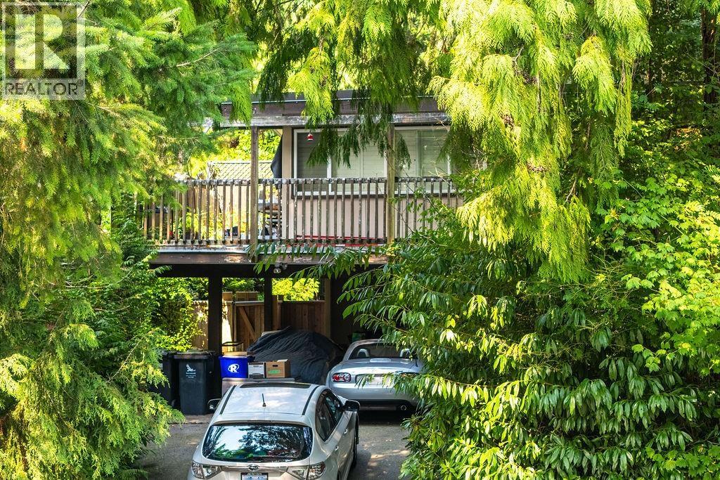 643 Plymouth Drive, North Vancouver, British Columbia  V7H 2H5 - Photo 3 - R3048754