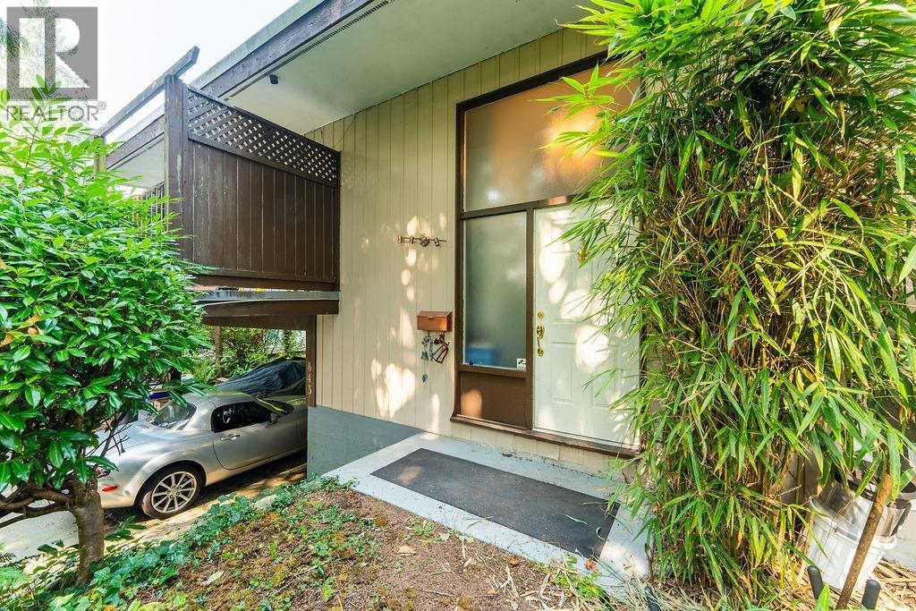 643 Plymouth Drive, North Vancouver, British Columbia  V7H 2H5 - Photo 4 - R3048754