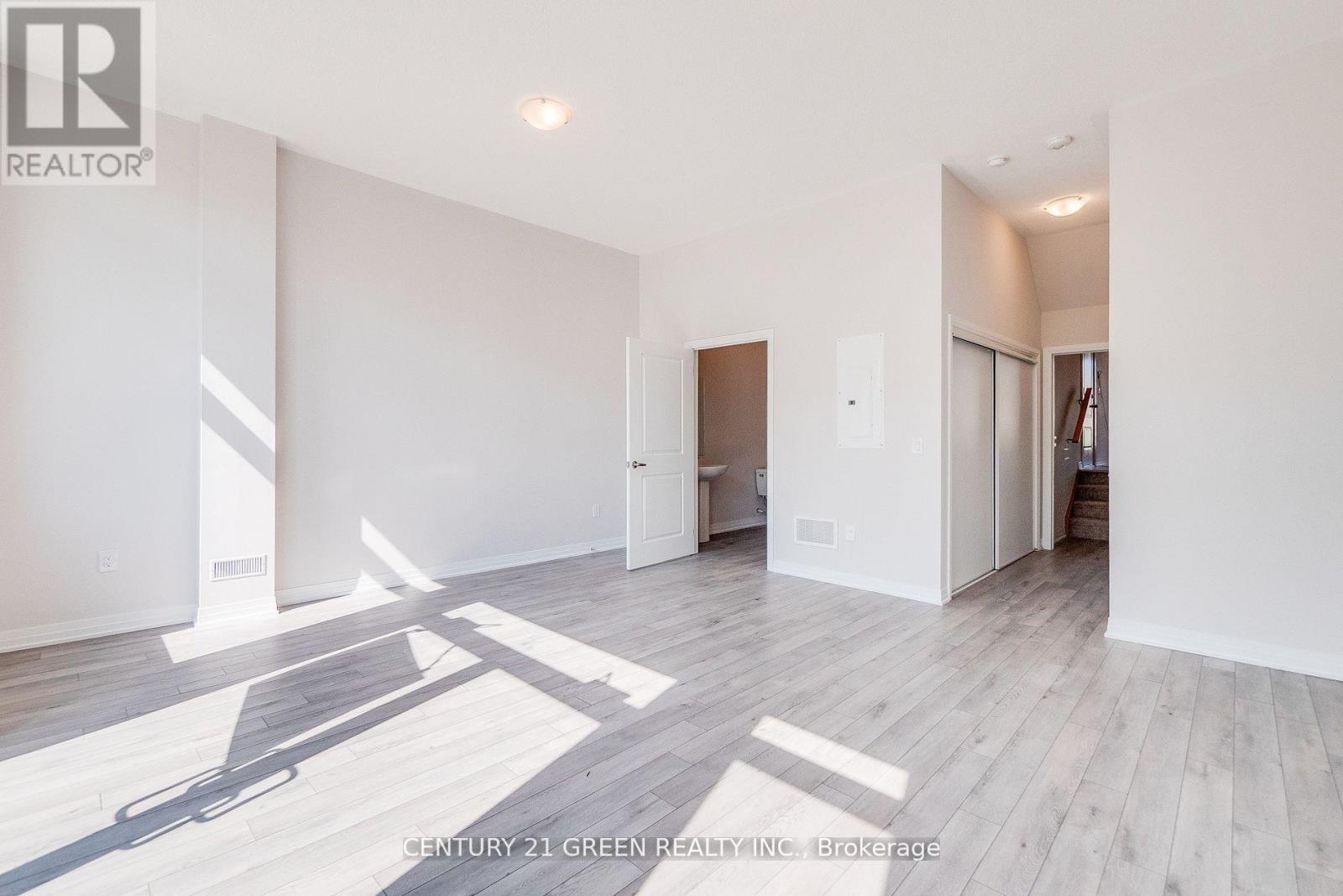 104 - 585 Colborne Street, Brantford, Ontario  N3S 0K4 - Photo 7 - X12407923