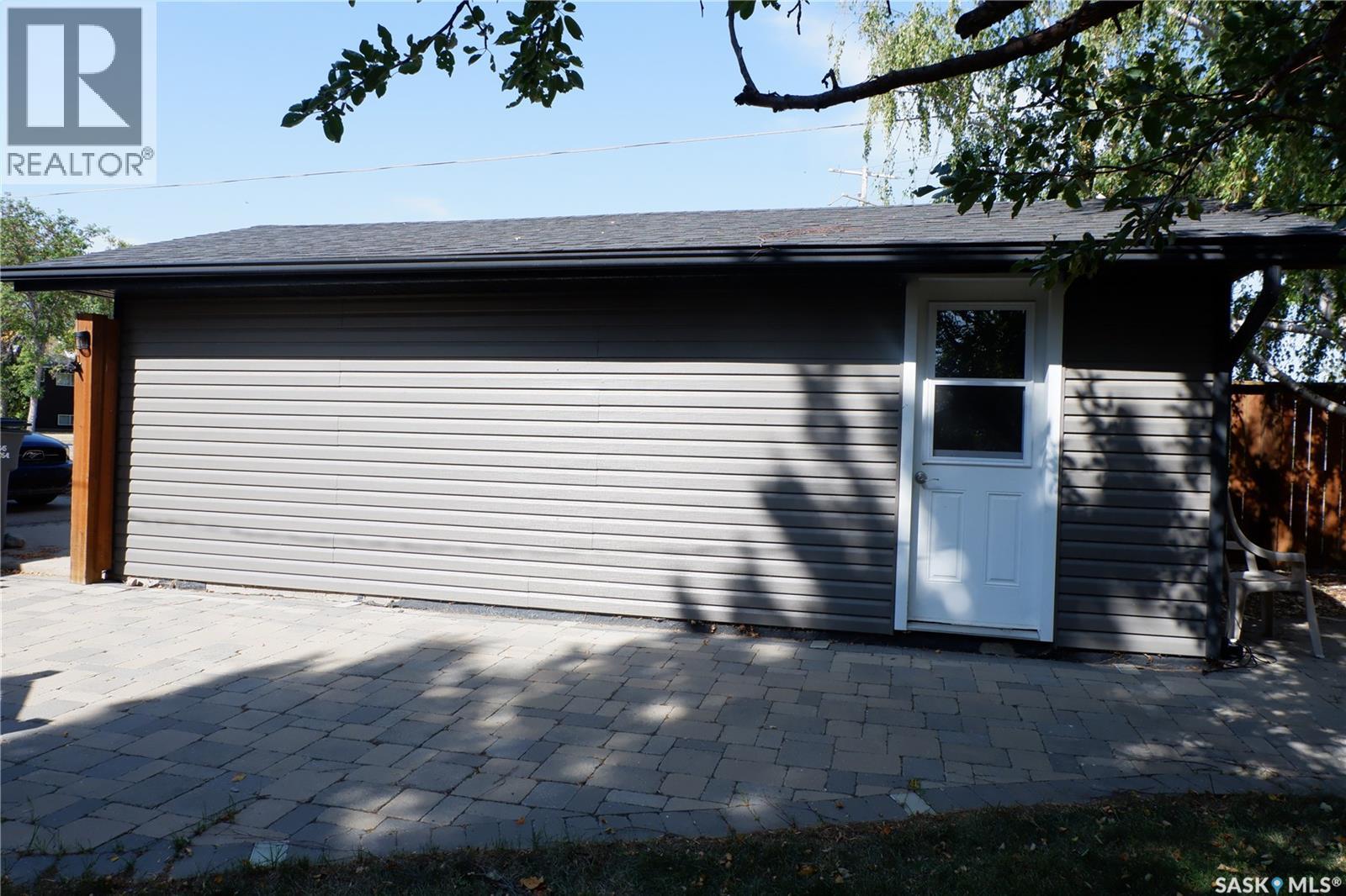 101 Empire Place, Assiniboia, Saskatchewan  S0H 0B0 - Photo 33 - SK018572