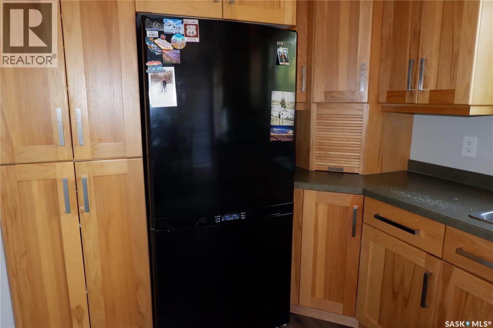 101 Empire Place, Assiniboia, Saskatchewan  S0H 0B0 - Photo 5 - SK018572
