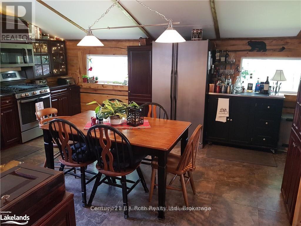 336 Rain Lake Road, Kearney, Ontario  P0A 1M0 - Photo 11 - X12406896