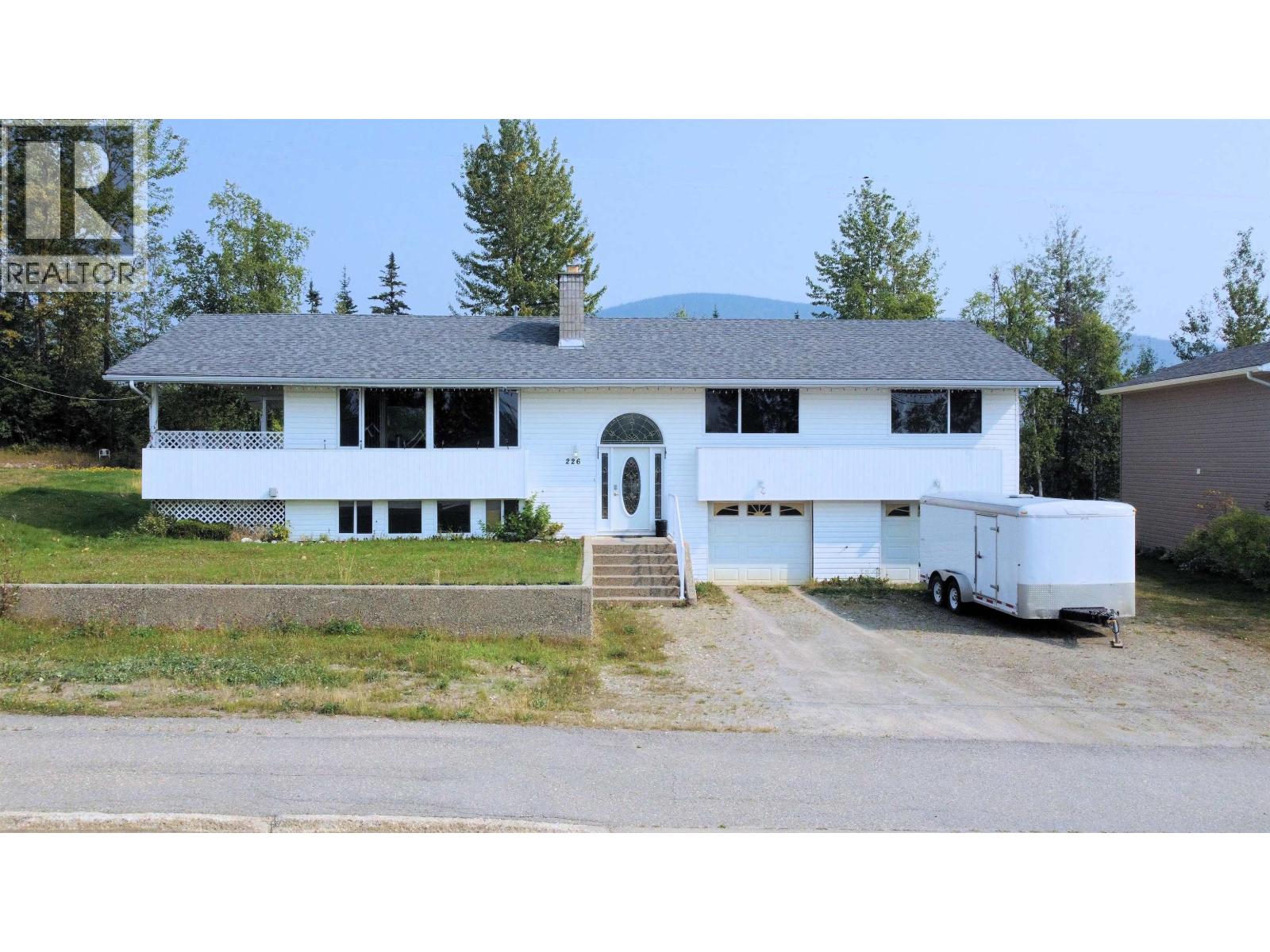 226 Centennial Drive, Mackenzie, British Columbia  V0J 2C0 - Photo 31 - R3048816