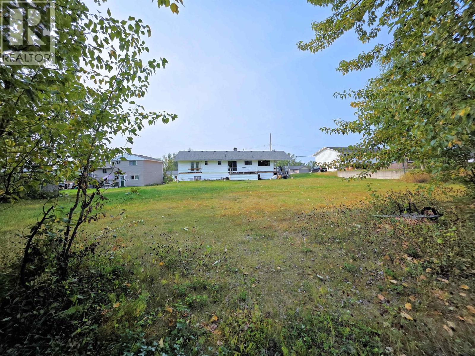 226 Centennial Drive, Mackenzie, British Columbia  V0J 2C0 - Photo 32 - R3048816