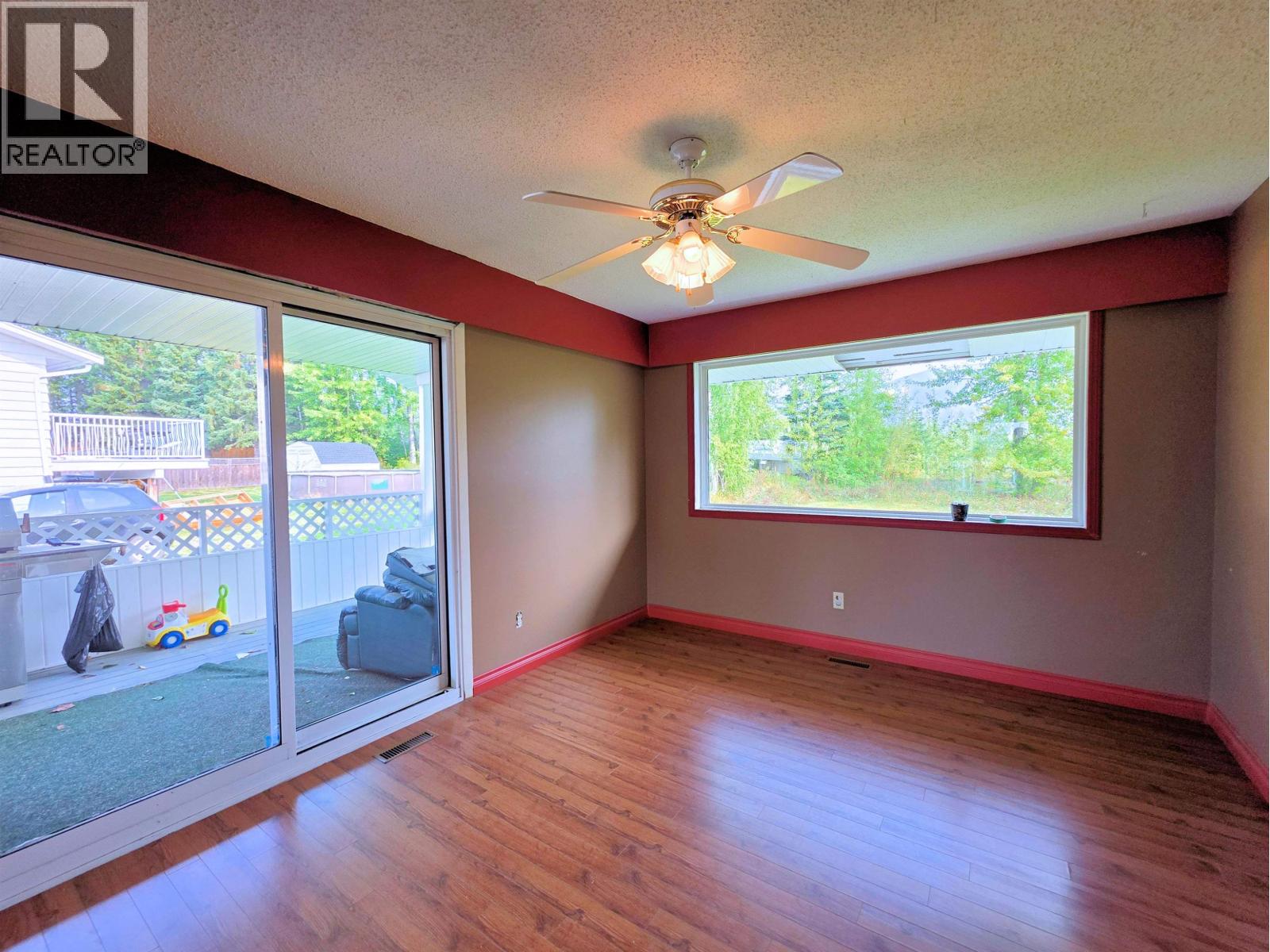 226 Centennial Drive, Mackenzie, British Columbia  V0J 2C0 - Photo 6 - R3048816