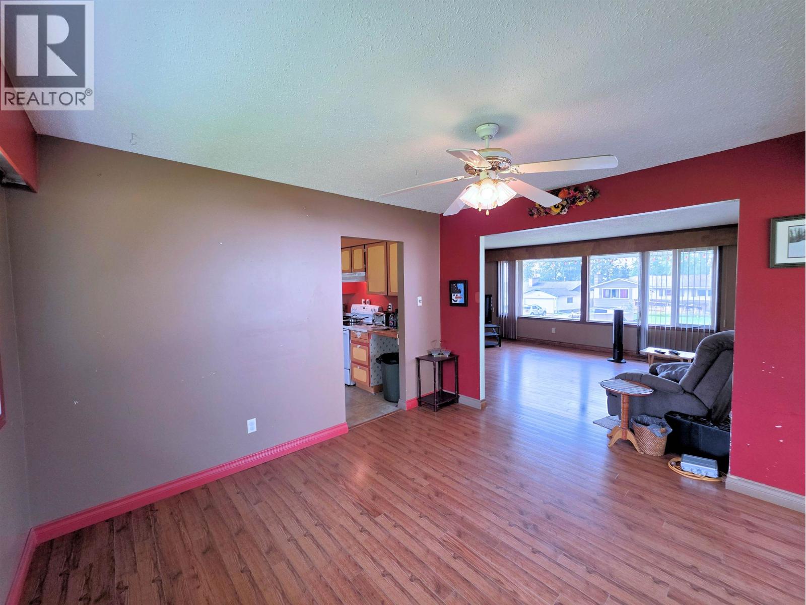 226 Centennial Drive, Mackenzie, British Columbia  V0J 2C0 - Photo 7 - R3048816