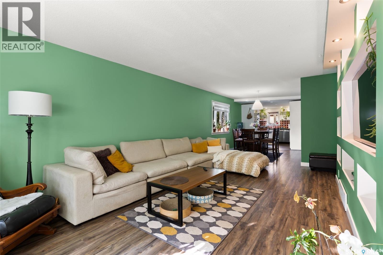 450 Osler Street, Regina, Saskatchewan  S4R 1V9 - Photo 2 - SK018113