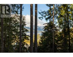 5790 Tillicum Bay Road, Sechelt, Ca