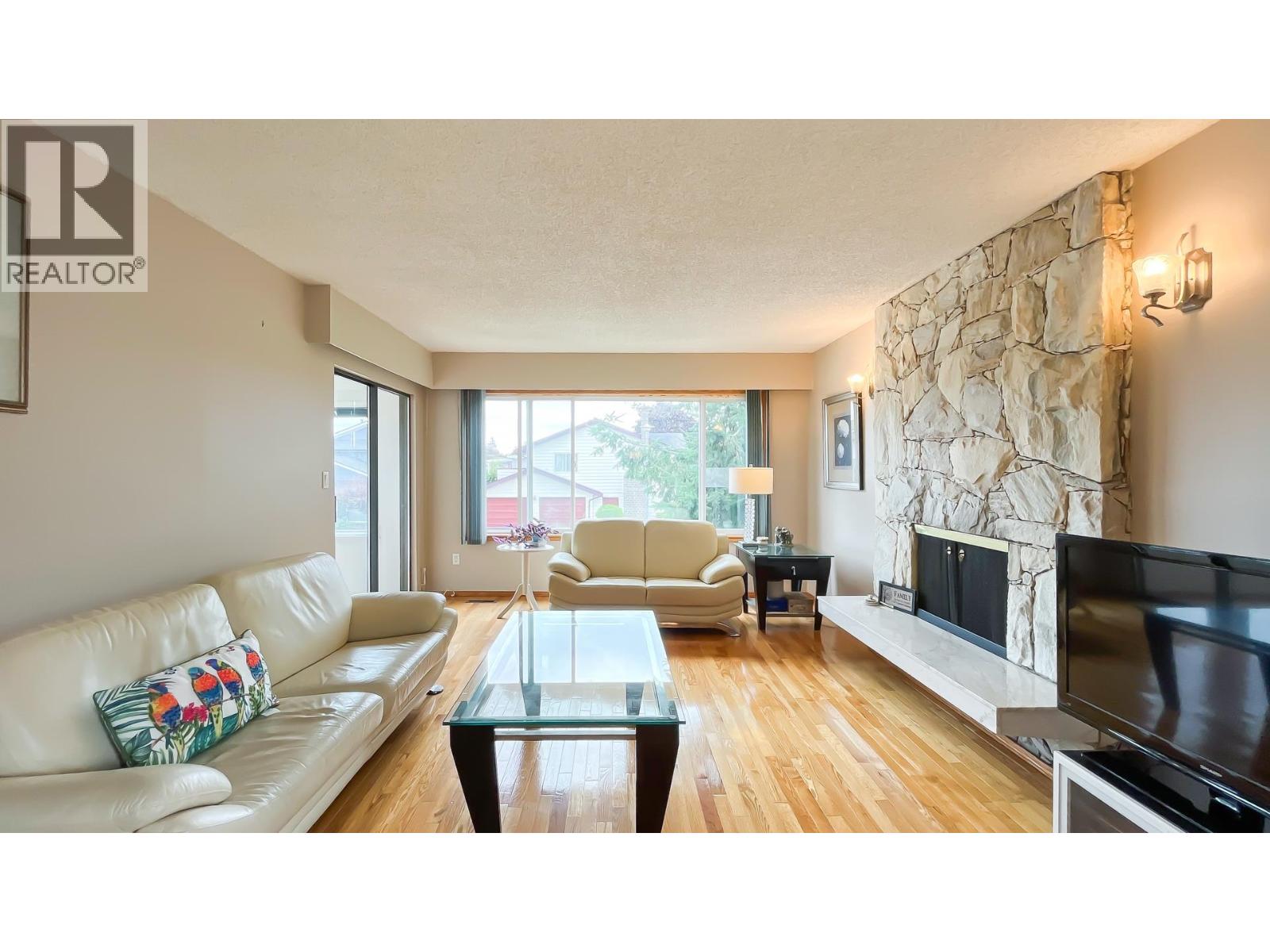 10531 Hollybank Drive, Richmond, British Columbia  V7E 4S4 - Photo 9 - R3048306