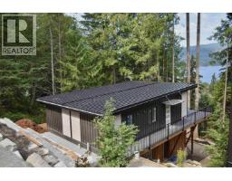 5792 Tillicum Bay Road, Sechelt, Ca