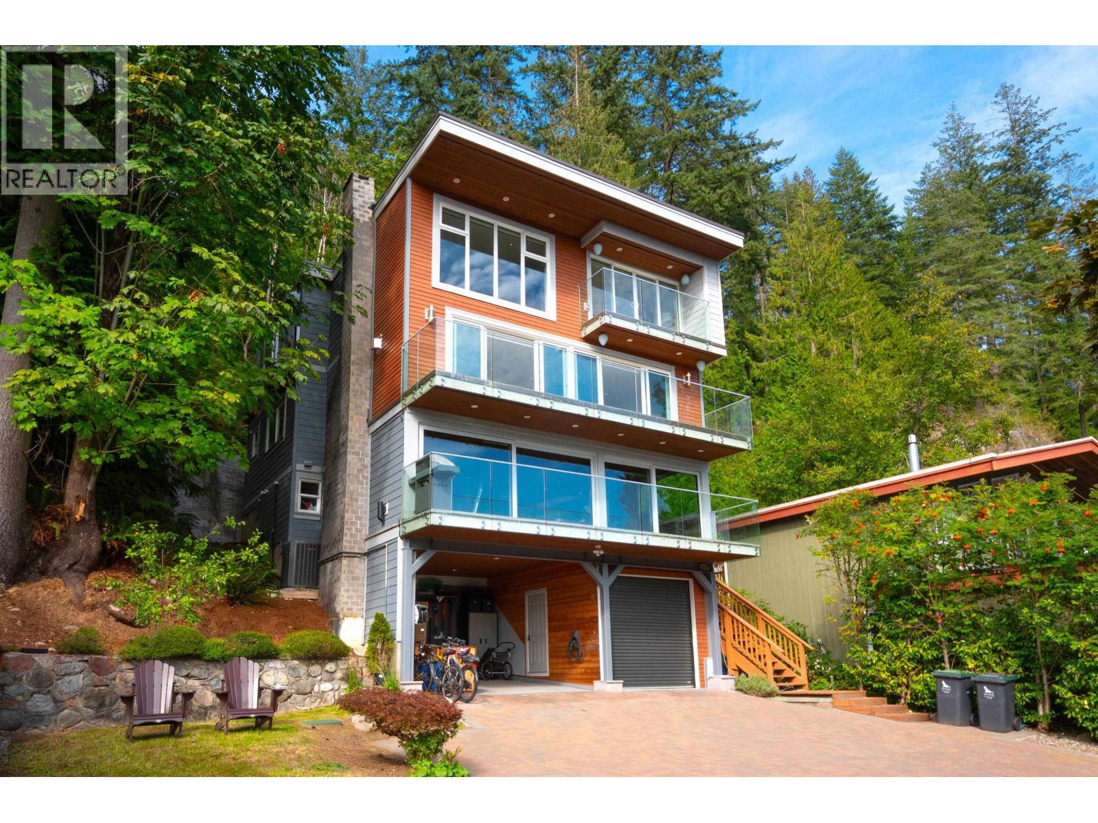 2867 PANORAMA DRIVE, North Vancouver, British Columbia