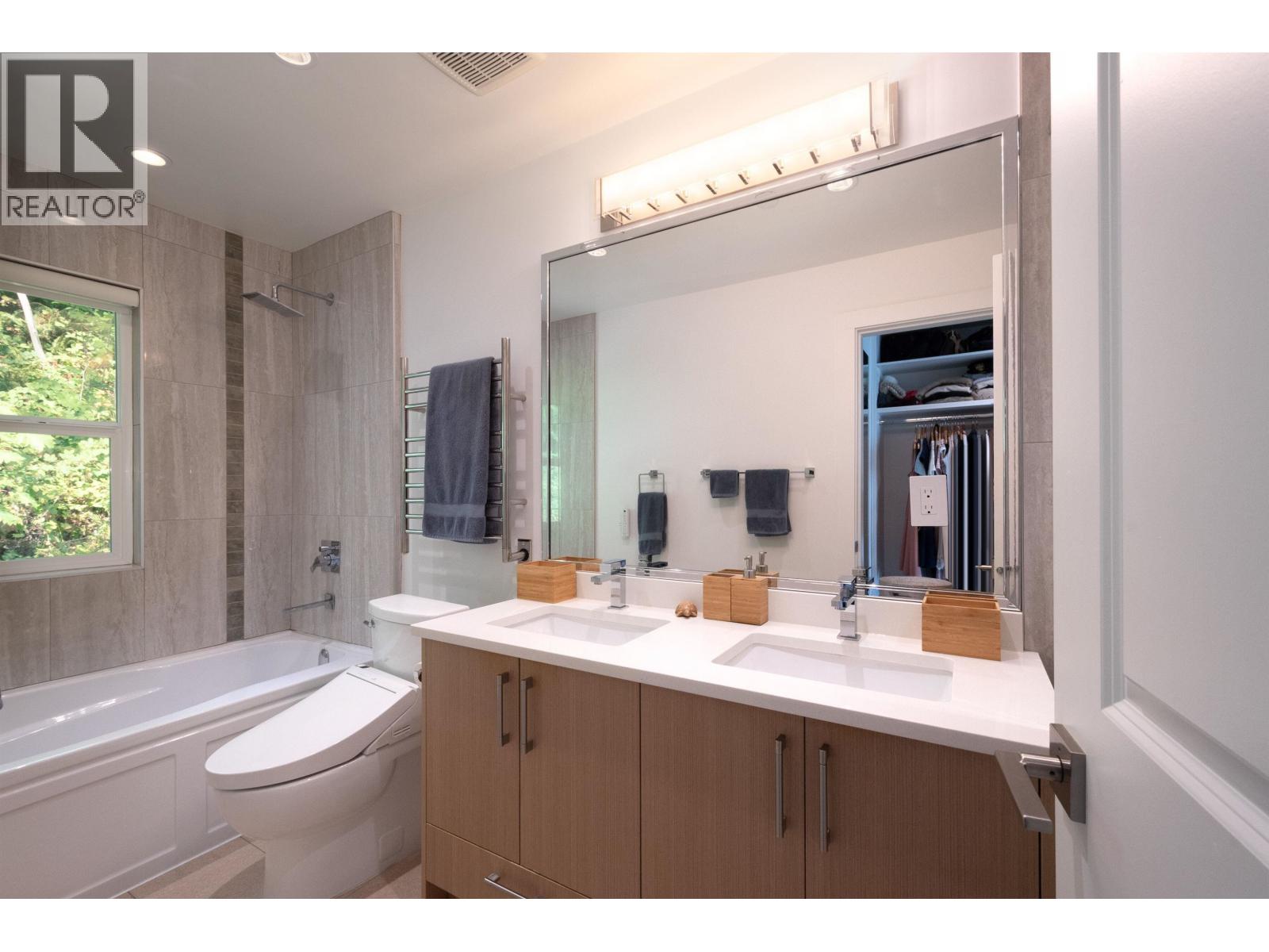 2867 Panorama Drive, North Vancouver, British Columbia  V7G 1V7 - Photo 18 - R3048123