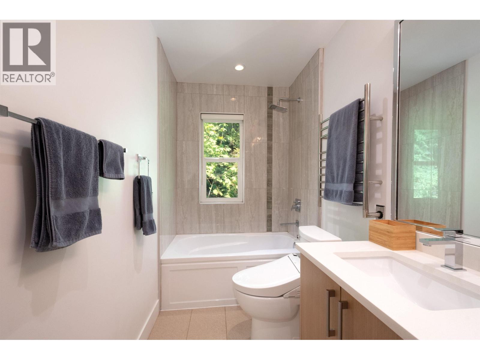2867 Panorama Drive, North Vancouver, British Columbia  V7G 1V7 - Photo 19 - R3048123