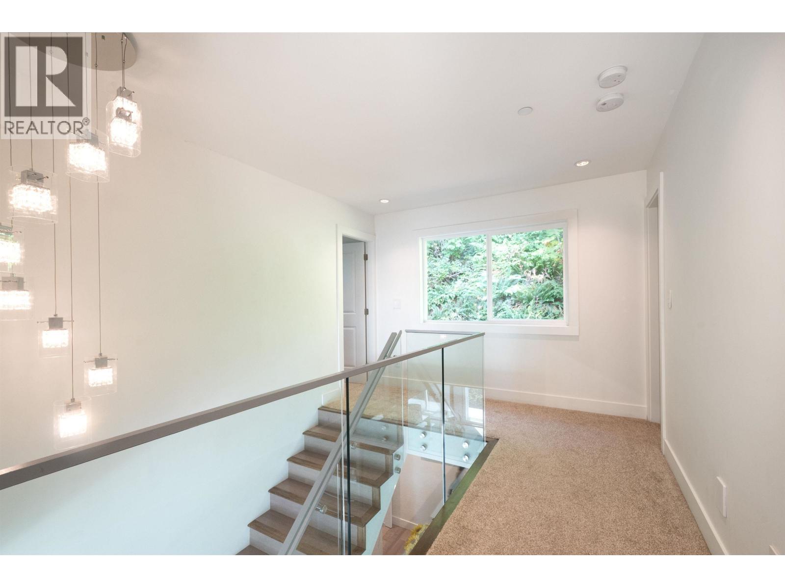 2867 Panorama Drive, North Vancouver, British Columbia  V7G 1V7 - Photo 14 - R3048123