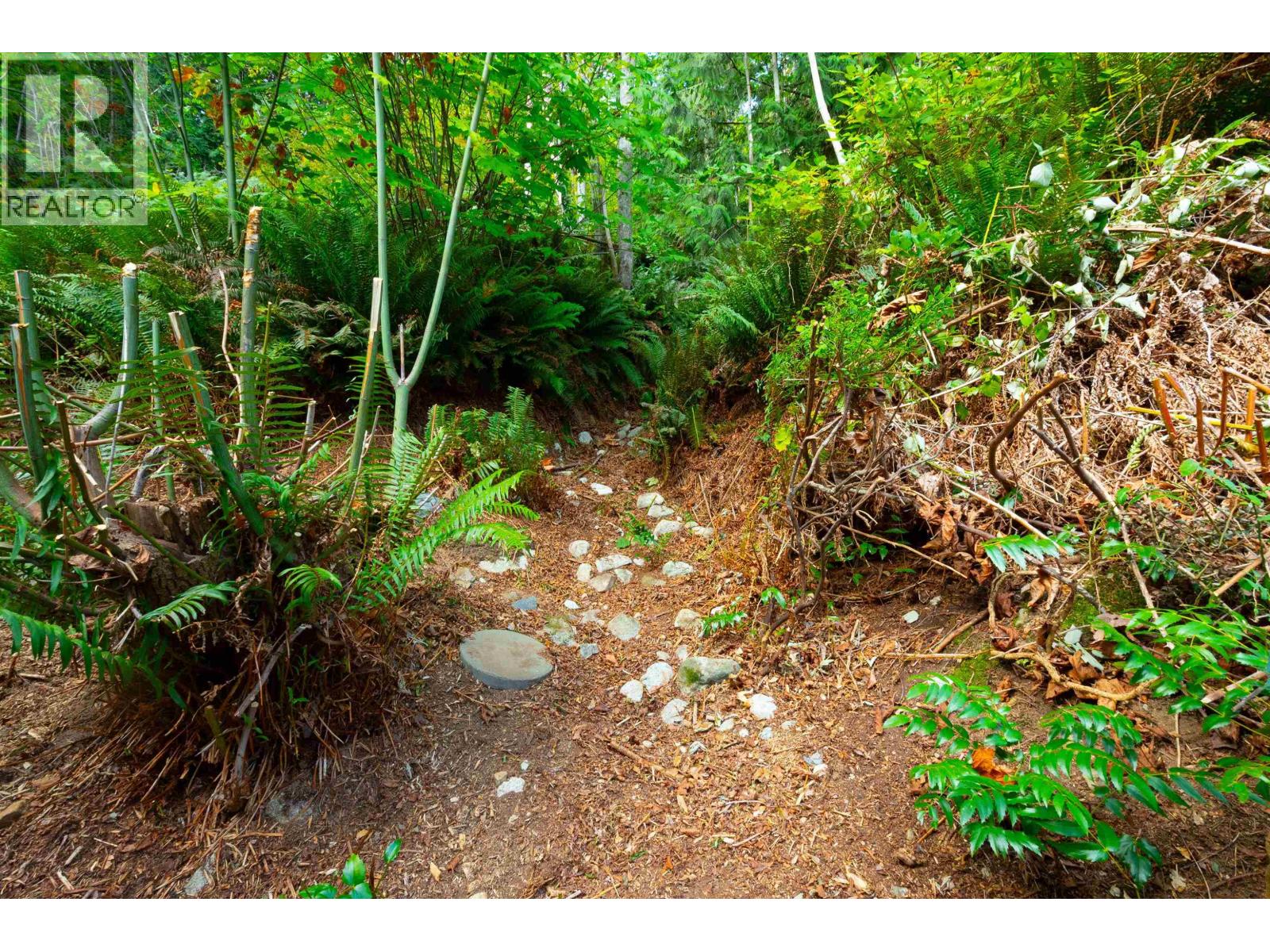 2867 Panorama Drive, North Vancouver, British Columbia  V7G 1V7 - Photo 31 - R3048123