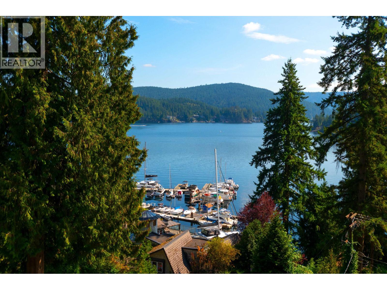 2867 Panorama Drive, North Vancouver, British Columbia  V7G 1V7 - Photo 33 - R3048123