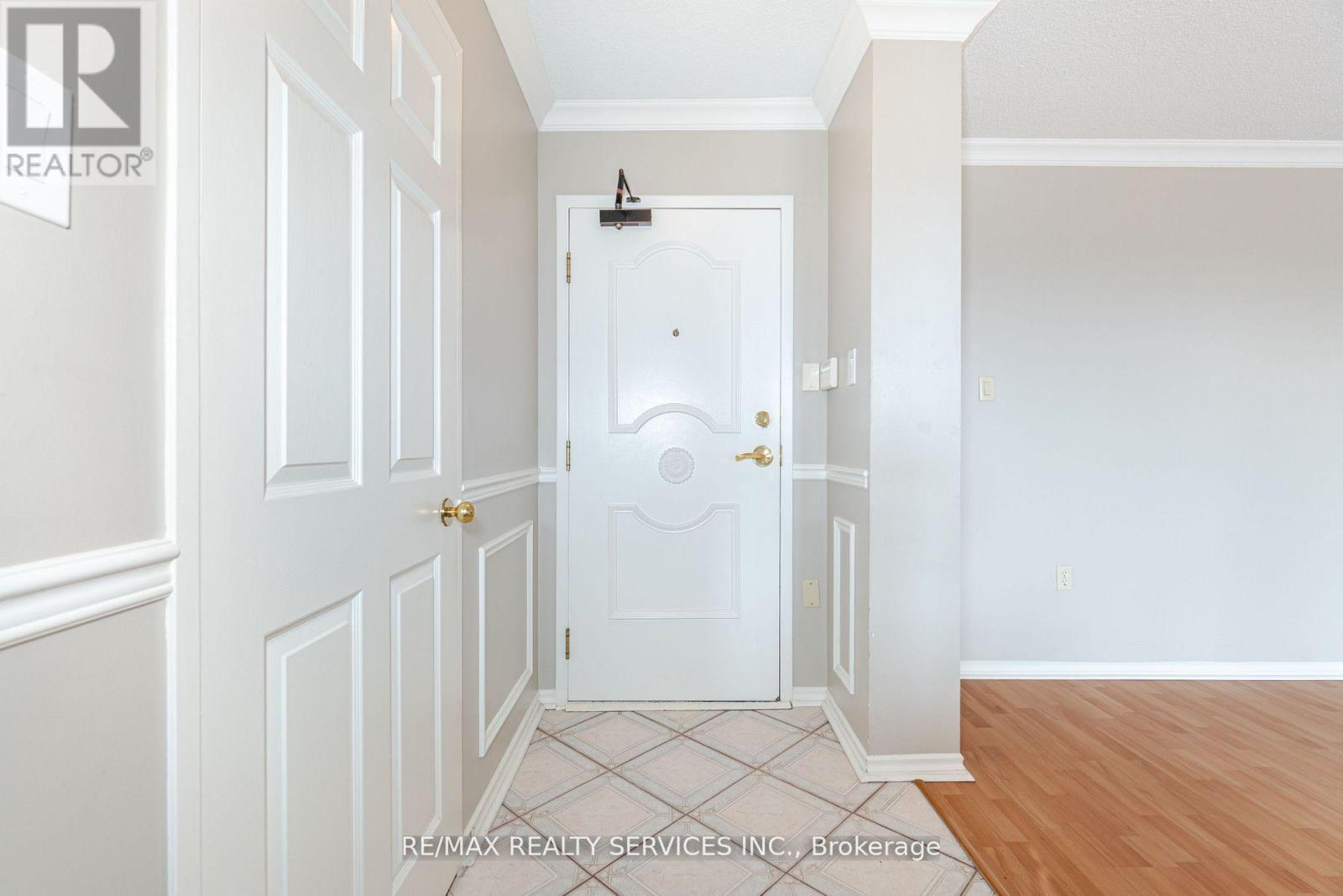 411 - 20 Cherrytree Drive, Brampton, Ontario  L6Y 3V1 - Photo 8 - W12407953