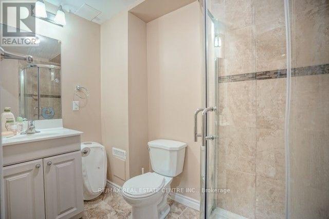 A - 28 Stephanie Avenue, Brampton, Ontario  L6Y 5N3 - Photo 3 - W12407956