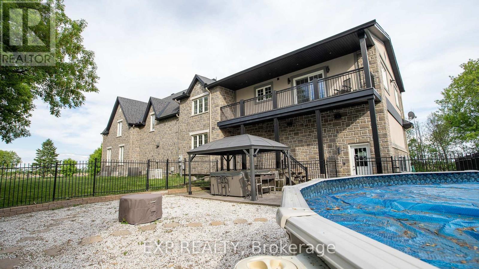 2754 Eagleson Road, Ottawa, Ontario  K2S 1B8 - Photo 5 - X12408005