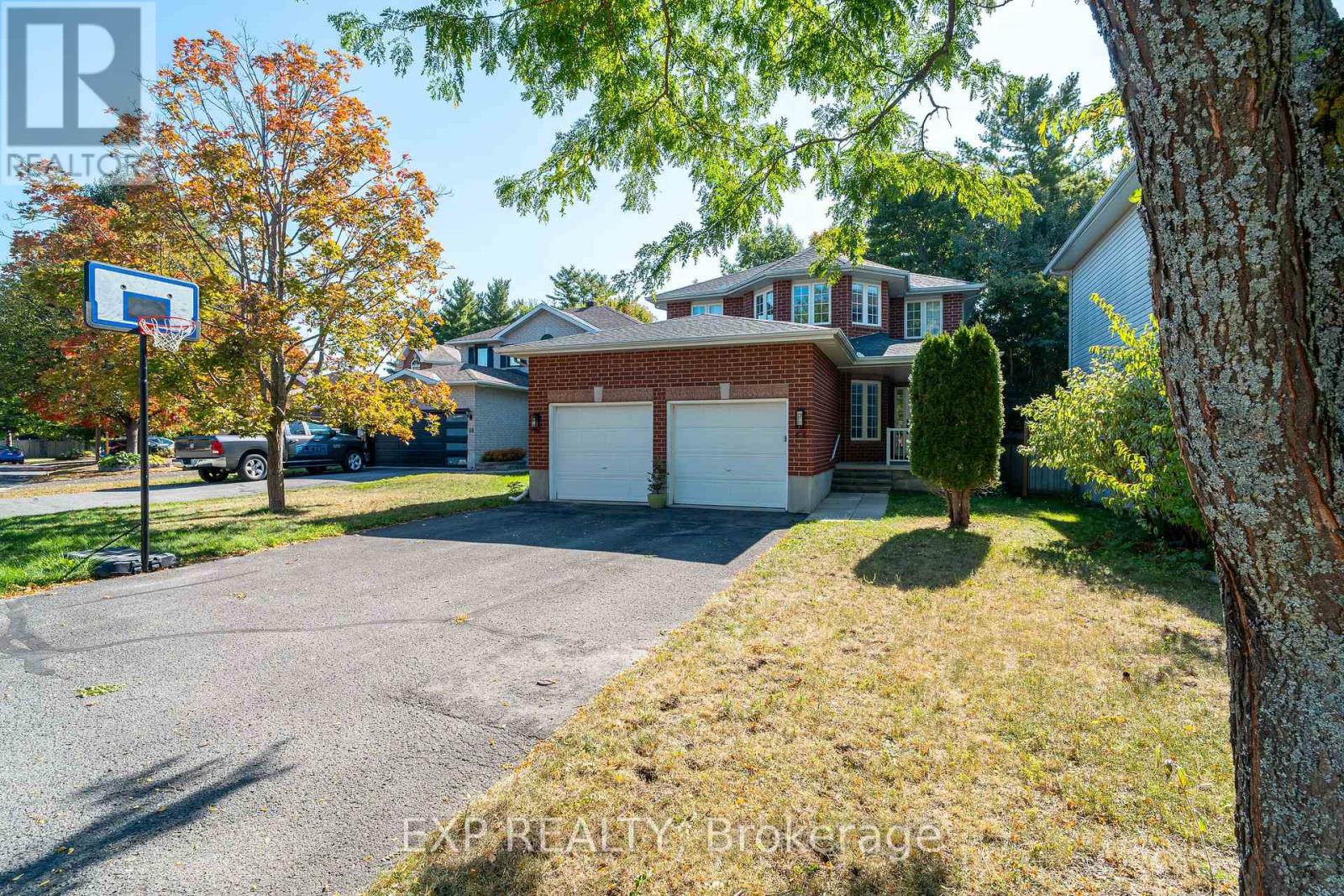 66 NEWCASTLE AVENUE, Ottawa, Ontario