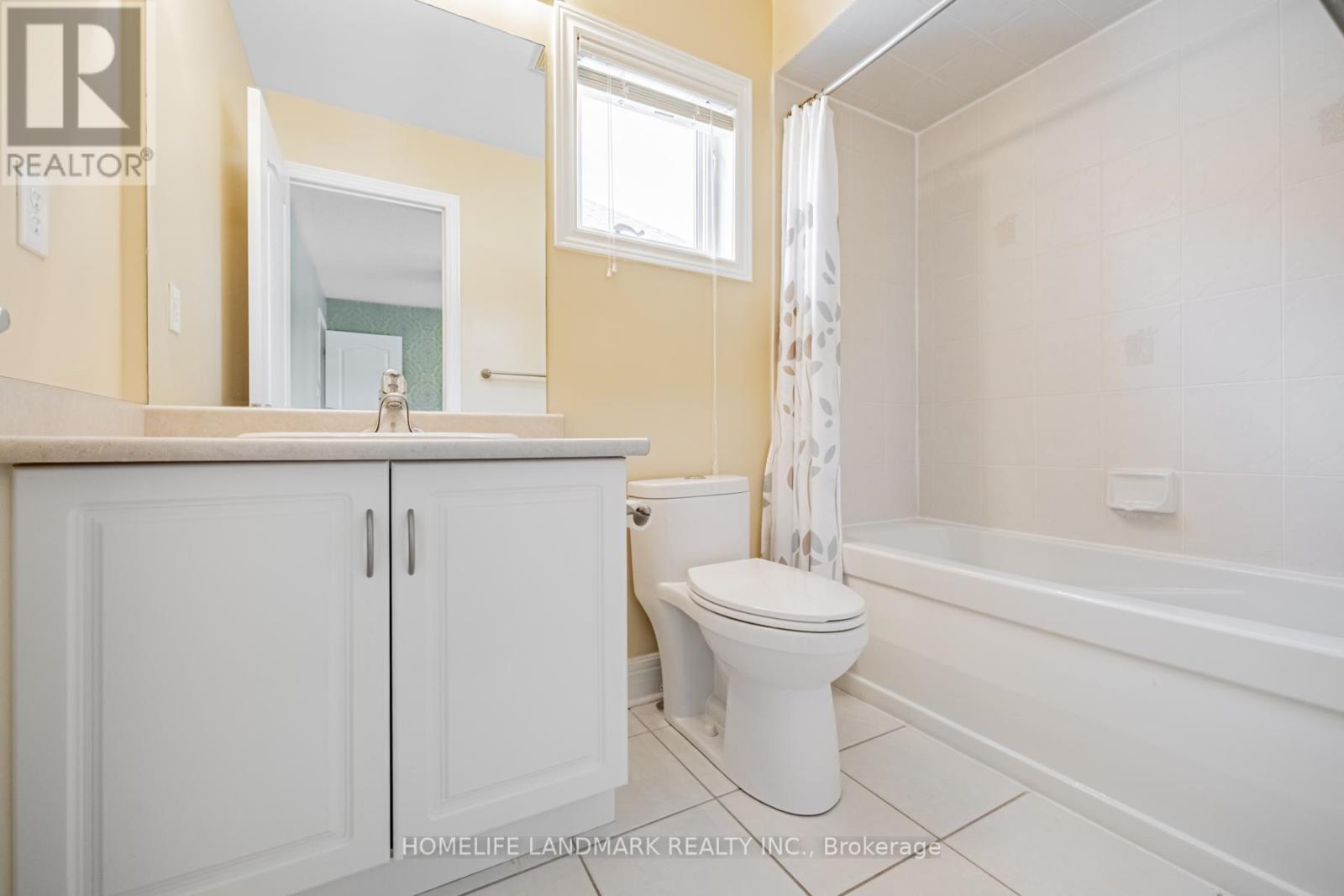 2481 Whistling Springs Crescent, Oakville, Ontario  L6M 5G3 - Photo 21 - W12407776