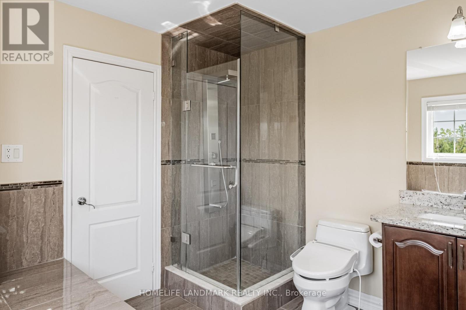 2481 Whistling Springs Crescent, Oakville, Ontario  L6M 5G3 - Photo 26 - W12407776
