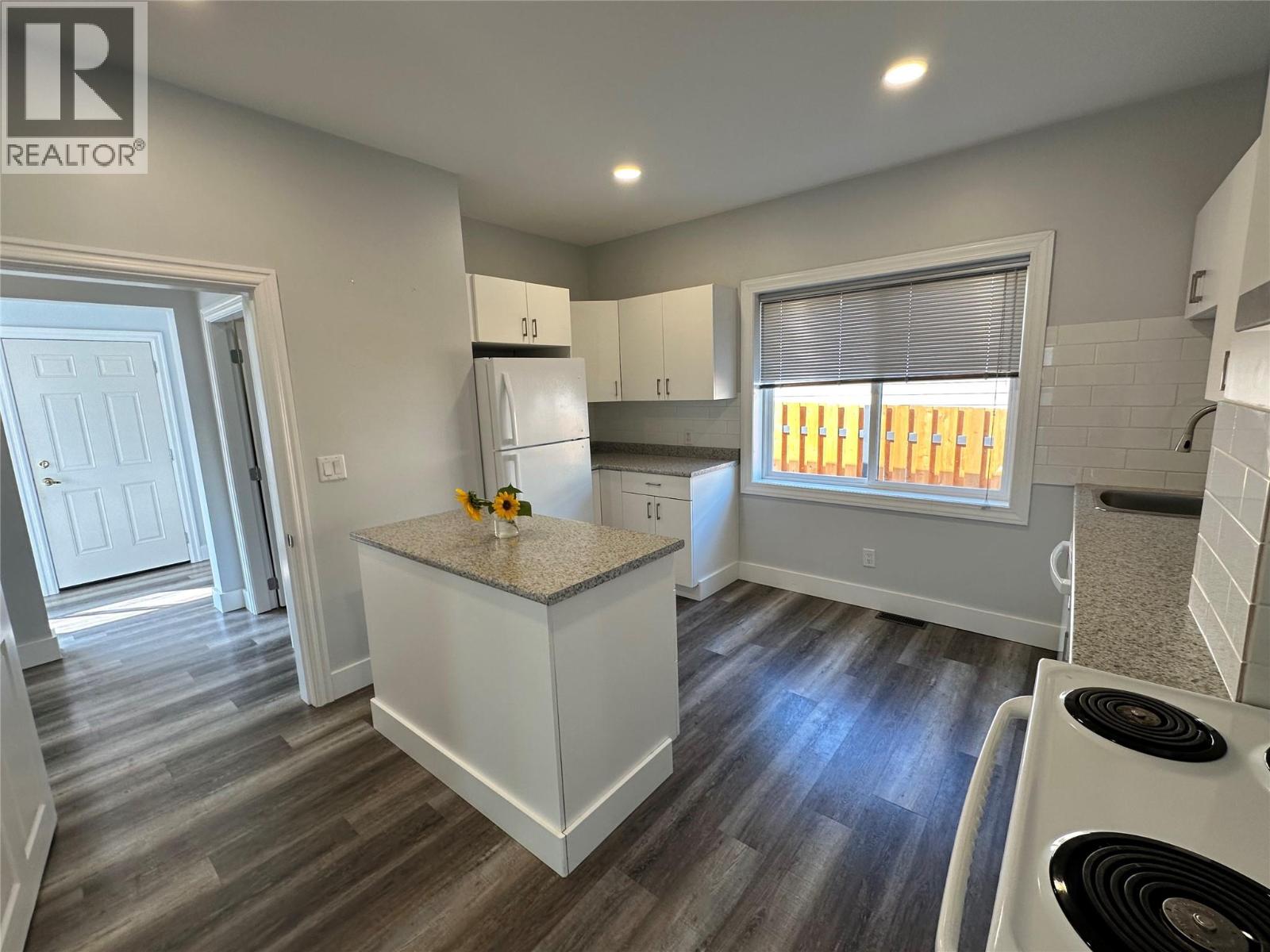 1834 Fifth Avenue, Trail, British Columbia  V1R 1V2 - Photo 6 - 10363144