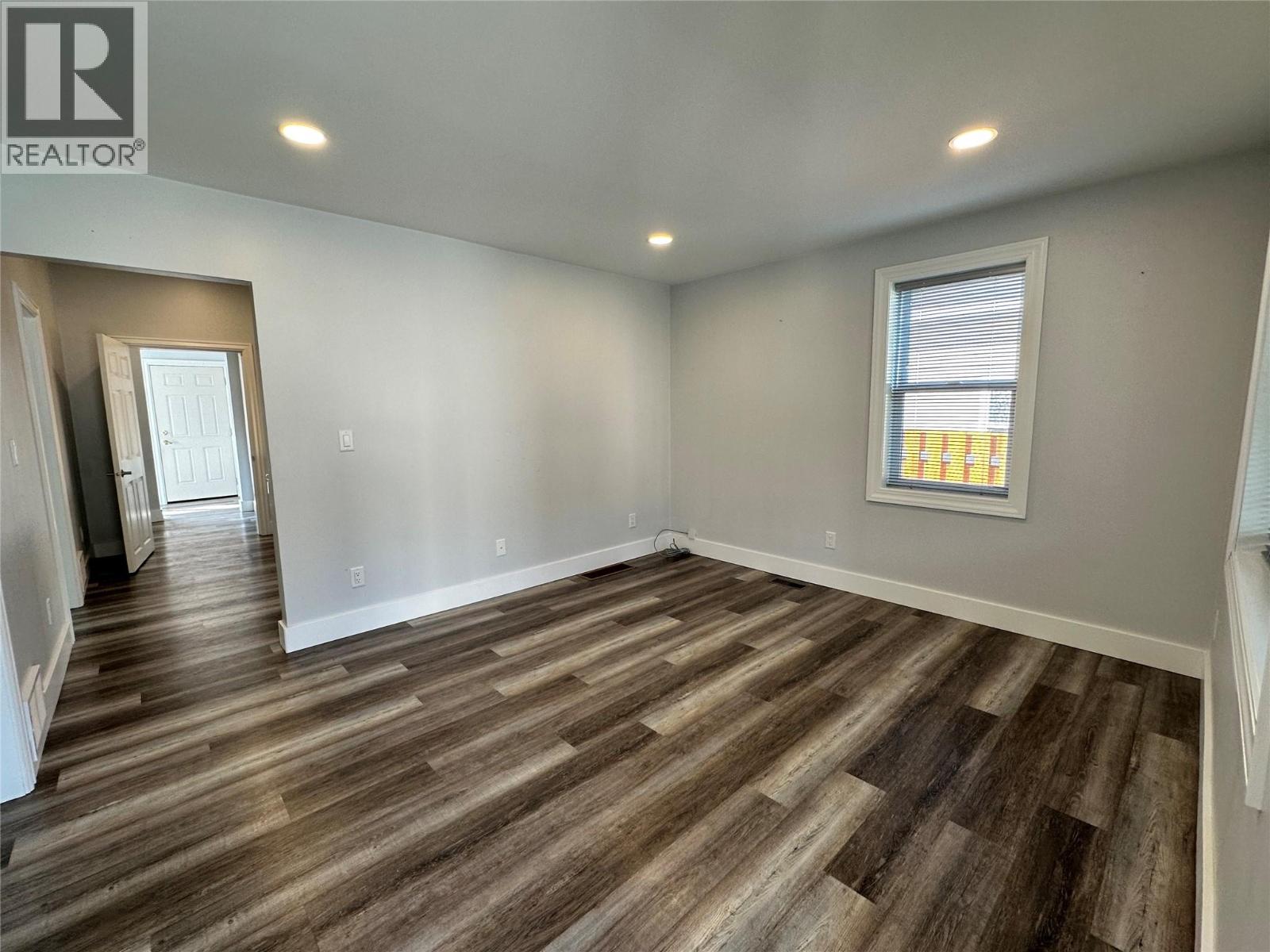 1834 Fifth Avenue, Trail, British Columbia  V1R 1V2 - Photo 5 - 10363144