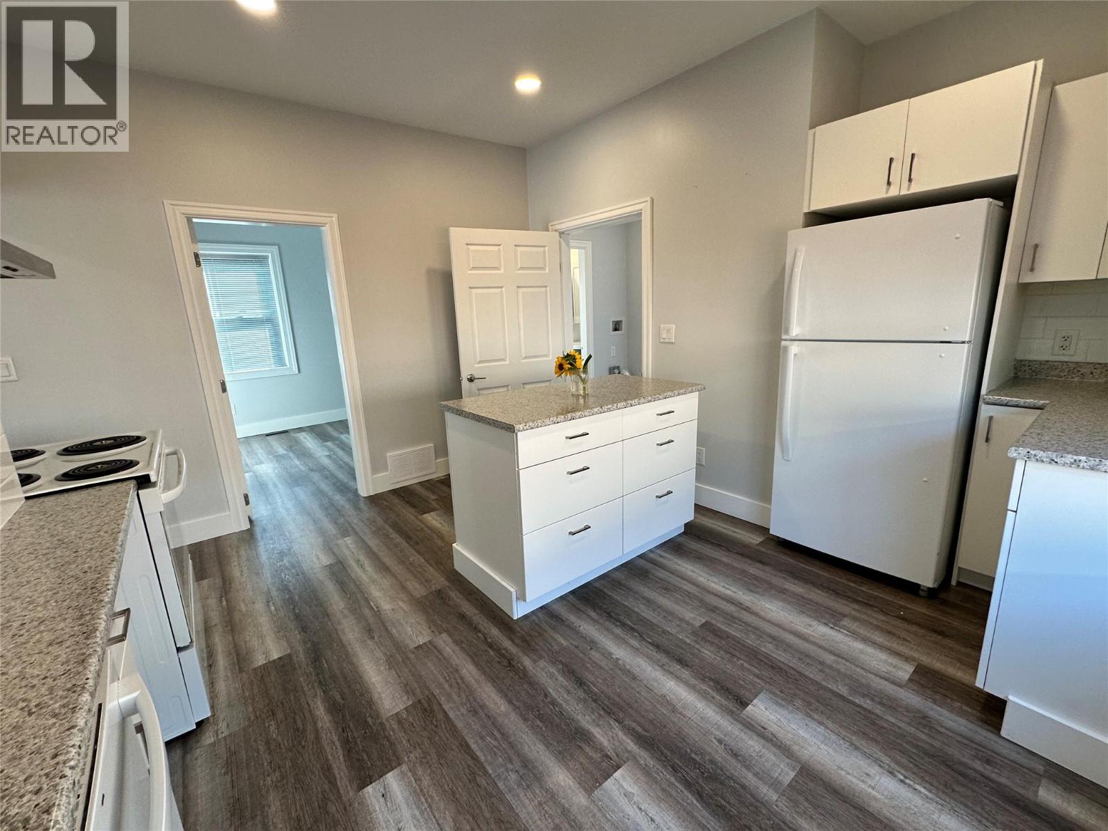 1834 Fifth Avenue, Trail, British Columbia  V1R 1V2 - Photo 7 - 10363144