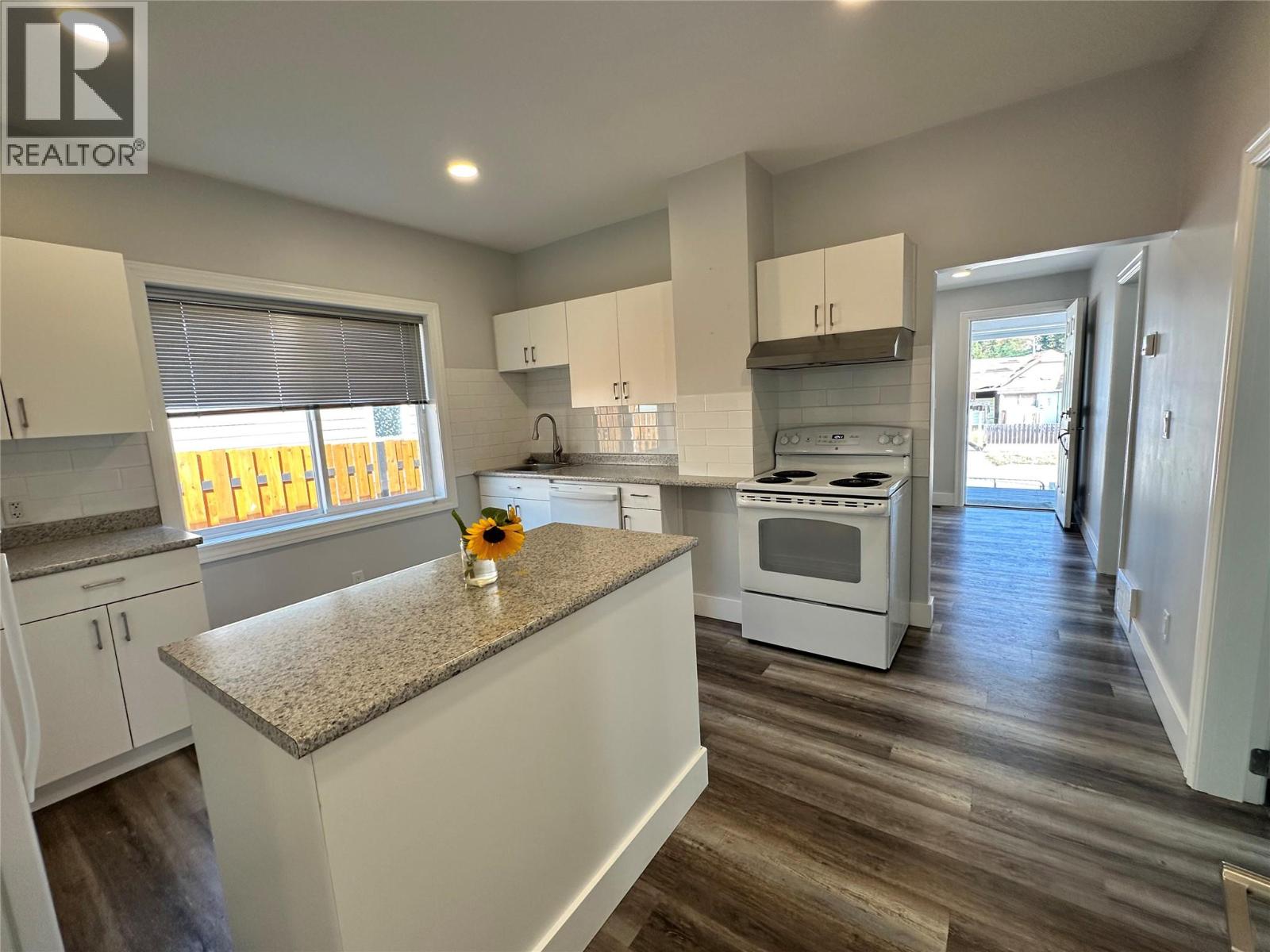 1834 Fifth Avenue, Trail, British Columbia  V1R 1V2 - Photo 9 - 10363144
