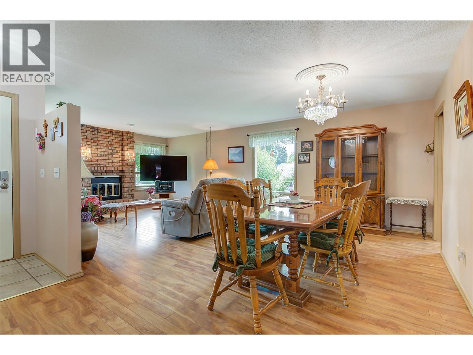 1101 Cameron Avenue Unit# 37, Kelowna, British Columbia  V1Y 8V8 - Photo 3 - 10363190