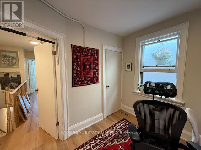 Upper - 633 St Clair Avenue W, Toronto, Ontario  M6G 2Y2 - Photo 14 - C12400906