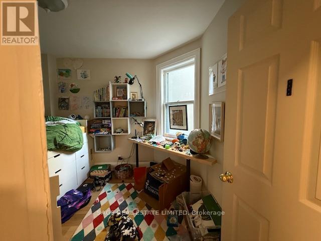 Upper - 633 St Clair Avenue W, Toronto, Ontario  M6G 2Y2 - Photo 15 - C12400906