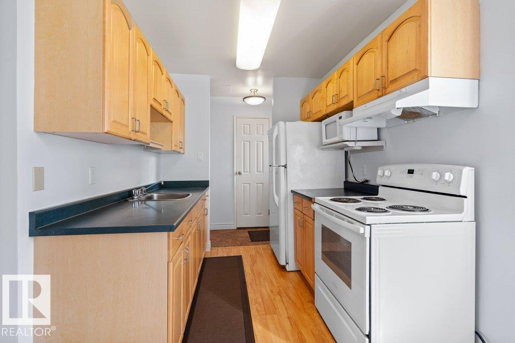 122 Primrose Gardens Gd Nw, Edmonton, Alberta  T5T 0R1 - Photo 6 - E4458043