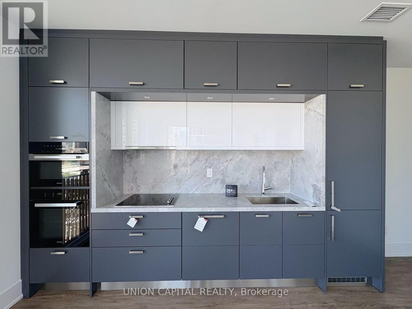 928 - 155 Merchant's Wharf, Toronto, Ontario  M5A 0Y4 - Photo 3 - C12407975
