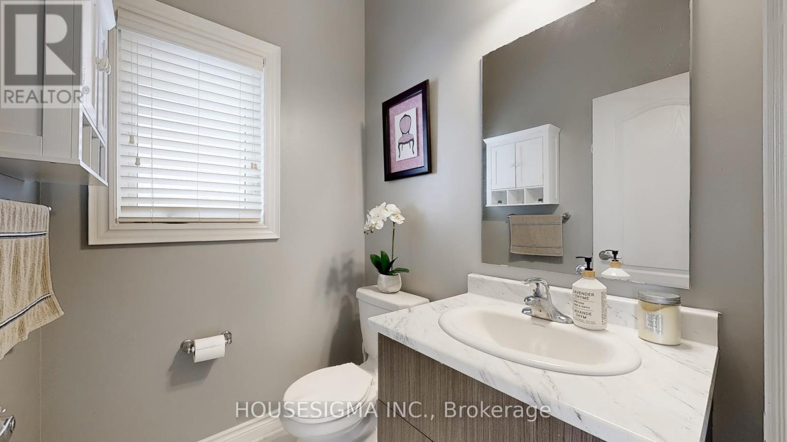 25 Deer Pass Road, East Gwillimbury, Ontario  L9N 0L6 - Photo 20 - N12407988