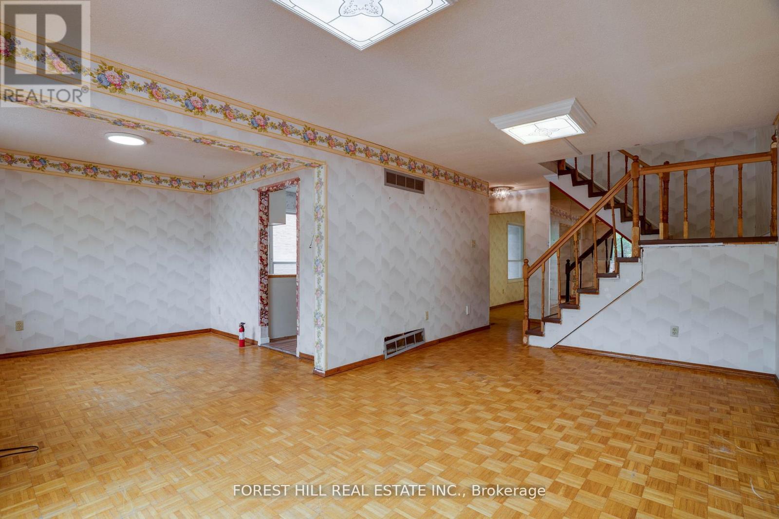 82 Hord Crescent, Vaughan, Ontario  L4J 3A7 - Photo 10 - N12408000
