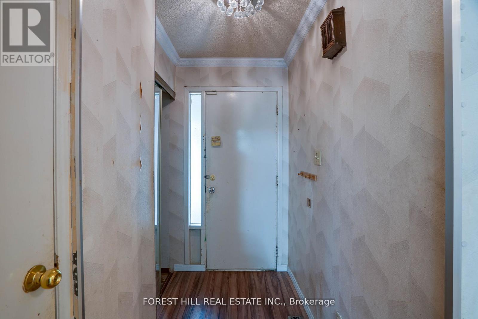 82 Hord Crescent, Vaughan, Ontario  L4J 3A7 - Photo 3 - N12408000