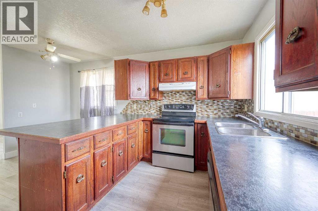 120 Templeridge Close Ne, Calgary, Alberta  T1Y 4E2 - Photo 6 - A2257559