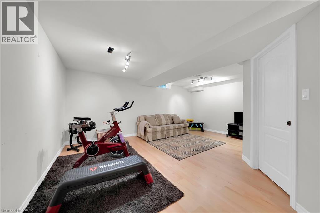 81 Valridge Drive Unit# 36, Ancaster, Ontario  L9G 5B6 - Photo 35 - 40770278