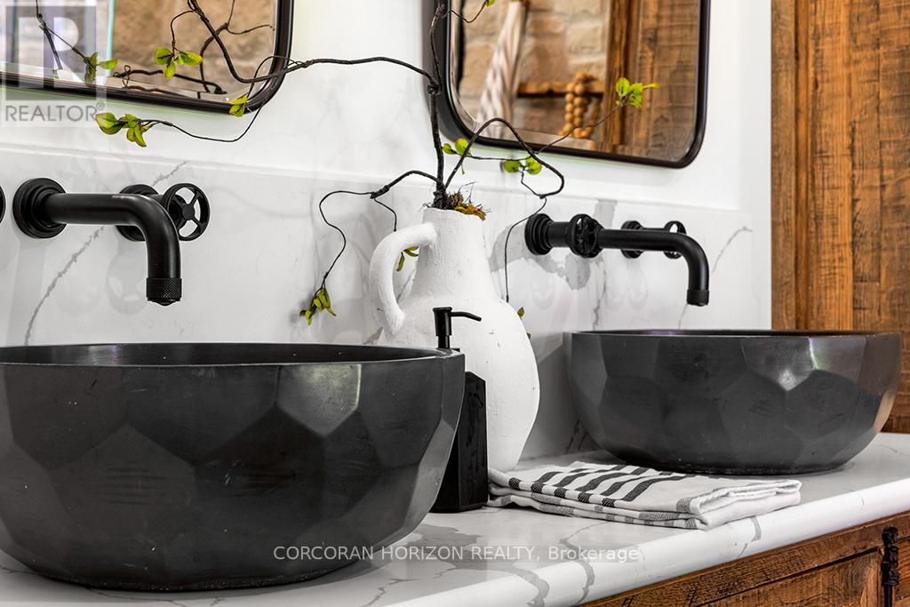 107 Louise Creek Crescent, West Grey, Ontario  N0G 1S0 - Photo 21 - X12407980