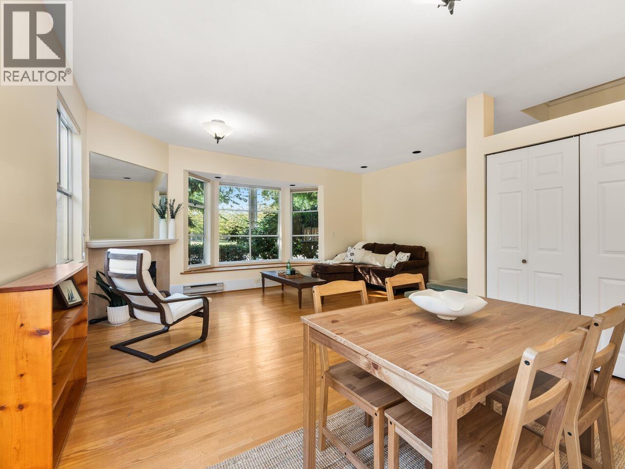 11 5400 Patterson Avenue, Burnaby, British Columbia  V5H 2M5 - Photo 4 - R3048835