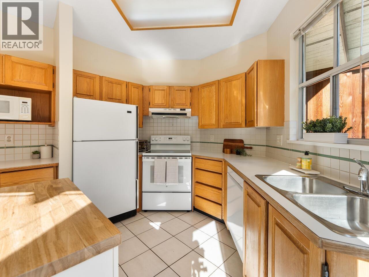 11 5400 Patterson Avenue, Burnaby, British Columbia  V5H 2M5 - Photo 6 - R3048835