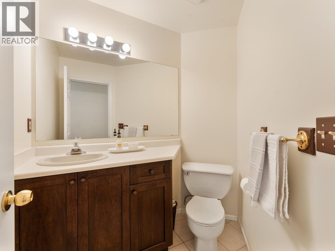 11 5400 Patterson Avenue, Burnaby, British Columbia  V5H 2M5 - Photo 9 - R3048835