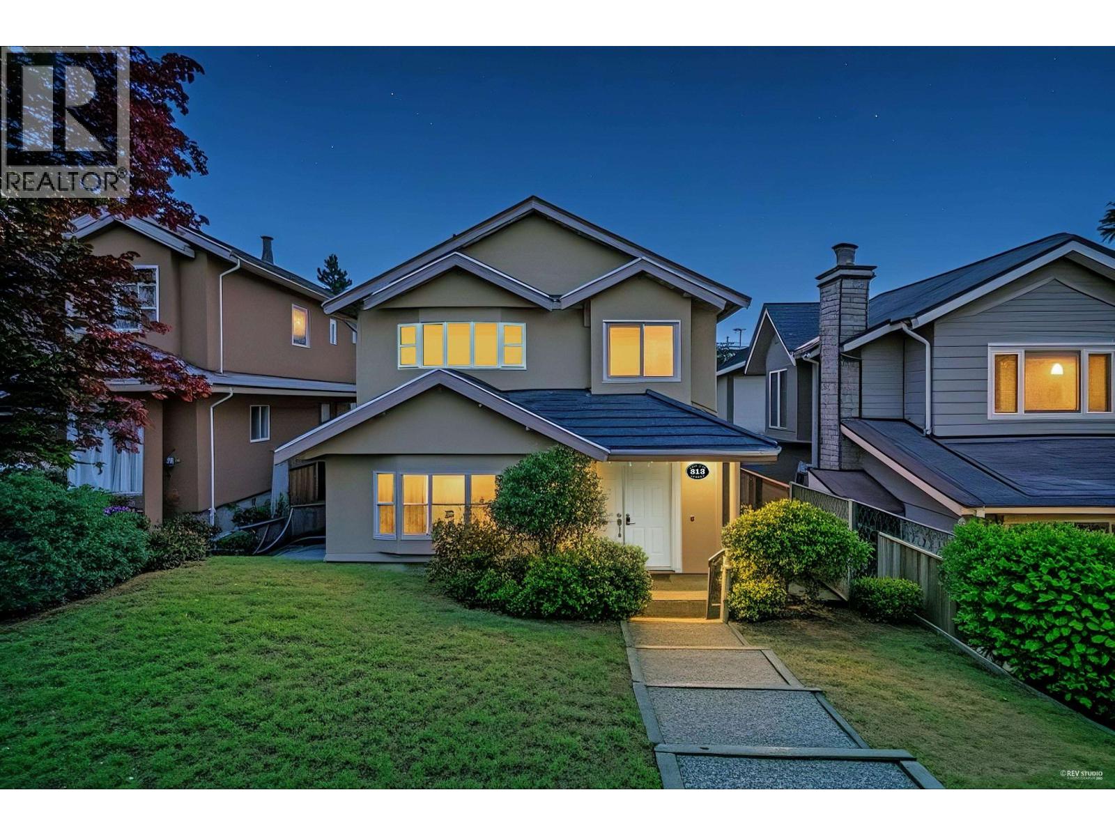 313 E 27 STREET, North Vancouver, British Columbia