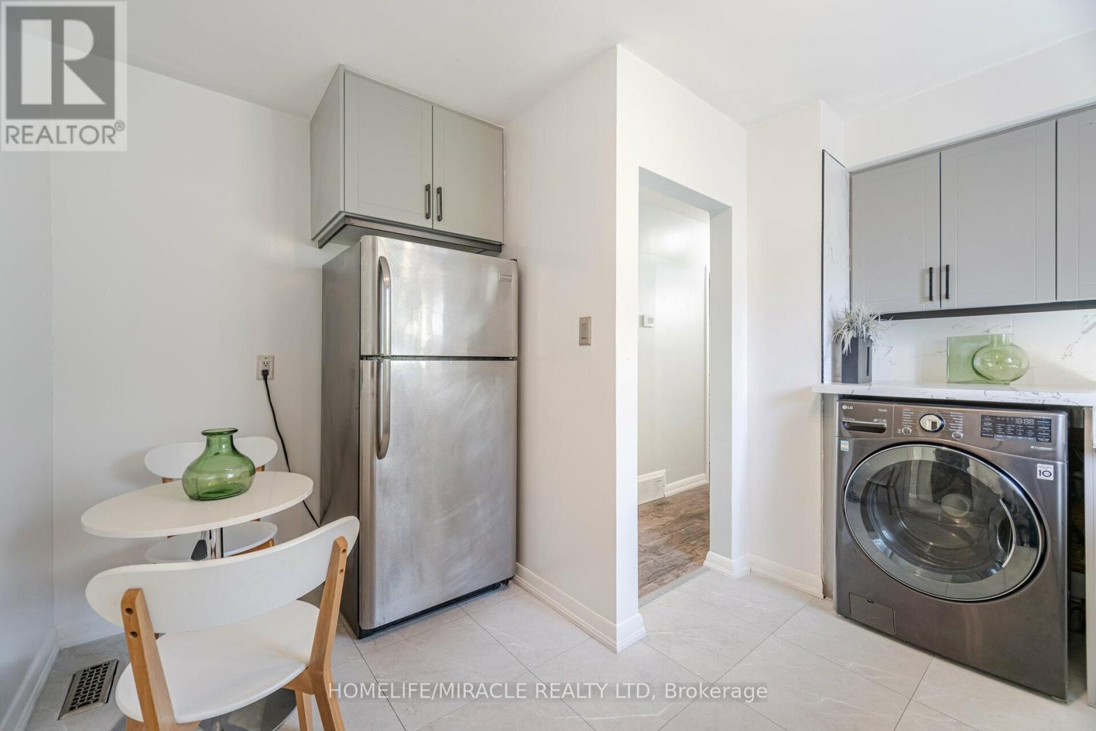 98 Nelson Street, Toronto (Woburn), Ontario  M1J 2V5 - Photo 15 - E12408050