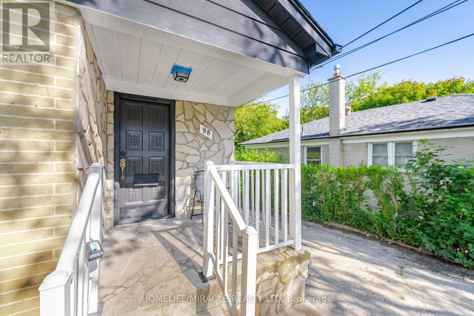 98 Nelson Street, Toronto (Woburn), Ontario  M1J 2V5 - Photo 4 - E12408050