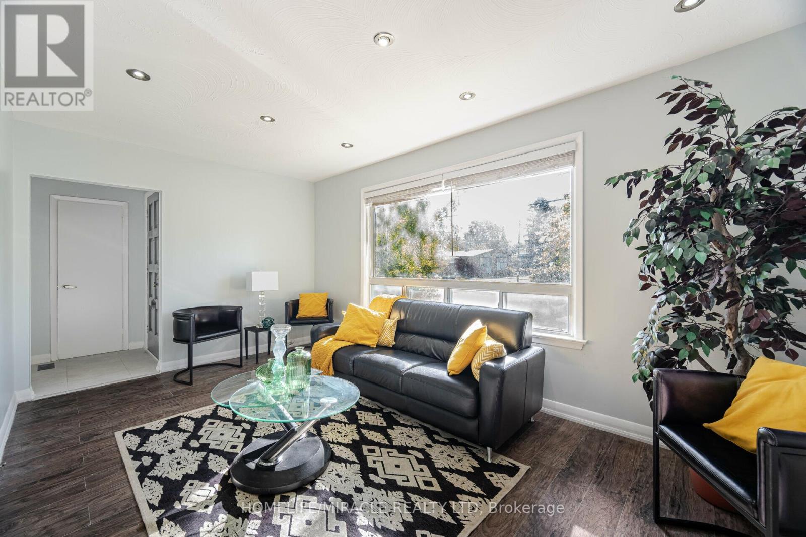 98 Nelson Street, Toronto (Woburn), Ontario  M1J 2V5 - Photo 6 - E12408050