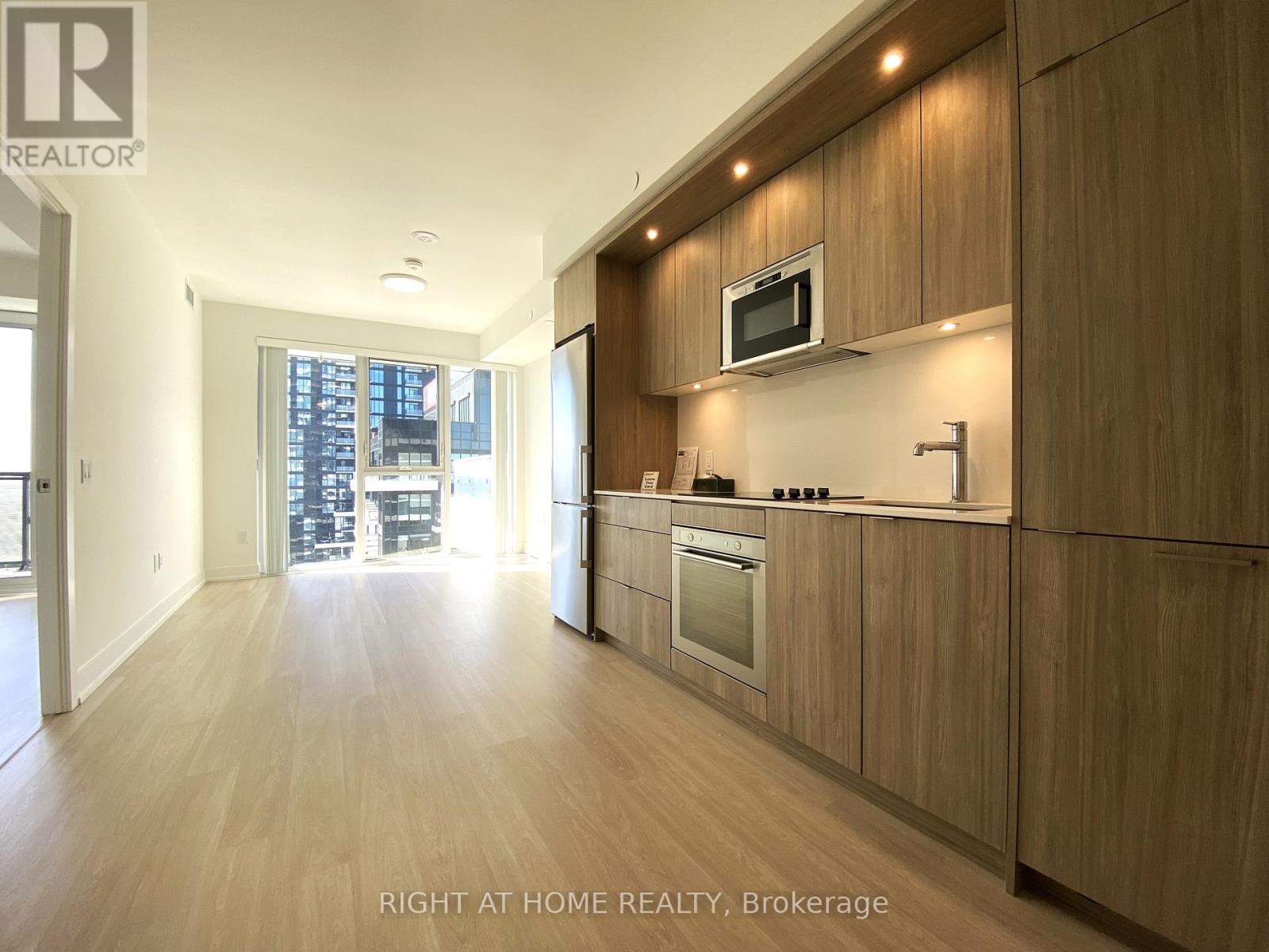 2901 - 30 Inn On The Park Drive, Toronto (Banbury-Don Mills), Ontario  M3C 0P7 - Photo 17 - C12387369